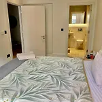 Mordern Apartment In Dublin City Centre