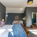Connaught Apartment, 7 Henrietta Street, Dublin City Centre