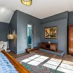 Connaught Apartment, 7 Henrietta Street, Dublin City Centre