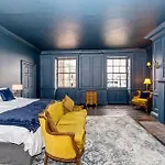 Leinster Apartment, 7 Henrietta Street, Dublin City Centre