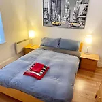 1 Bedroom Apartment In Temple Bar