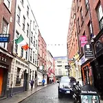 Spacious Room In Temple Bar