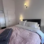 Stylish 2 Bedroom Apartment Dublin 2