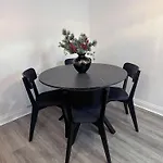 Temple Bar Apartment By Dublinexchangesuites