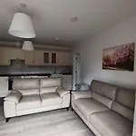 Myothernest - Convenient 2-Bedroom Apartment In Dublin