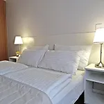 Docklands Waterfront Luxury