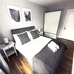 Harbour Square House