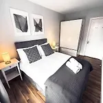 Harbour Square House