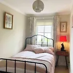 Townhouse In Dublin 4 - Check Connttact From Photos For Details ! Close To All !