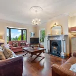 Townhouse In Dublin 4 - Check Connttact From Photos For Details ! Close To All !