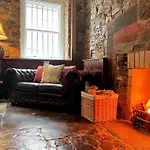 Castle Hotel