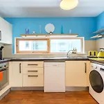 Bright, Spacious City Centre Apt