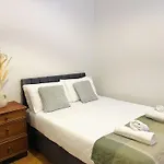 Cosy River View Flat At Temple Bar Dublin