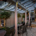 The Lansdowne Hotel