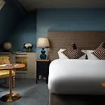 Schoolhouse Hotel