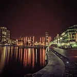 Waterfront Apartment - Superb Interior