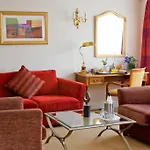 Clyde Court Hotel