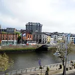Half-Penny Bridge Apartments