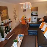 Metrostays - Jervis 66