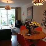 Metrostays - Jervis 66