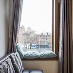 Temple Bar Apartments - Wellington Quay, City Centre