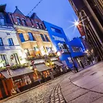 Fownes Street Central Templebar