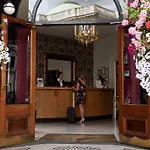 Parliament Hotel