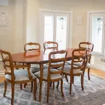 O\'Connell Bridge Apartments