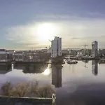 2 Bedroom Grand Canal Dock- Breathtaking Liffey Views