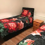 Green Lane Apartment