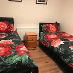 Green Lane Apartment