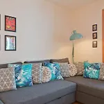 2 Bedroom City Centre Apartment With Patio Sleeps 6
