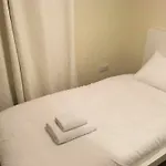 3 Bedroom House With Free Parking