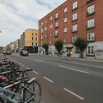 South City Centre Apartment