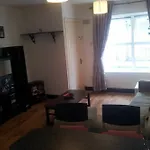 Earl Street Apartments