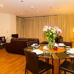 Spacous Dublin Escape 3Br Ensuited Free Parking