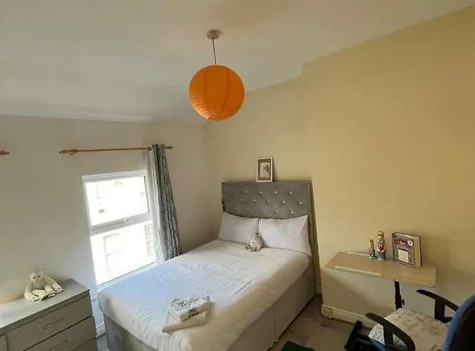 DUBLIN CITY CENTRE 2 Allen Terrace PHIBSBOROUGH Dublin 7