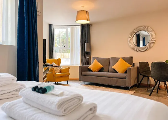 Broc House Suites