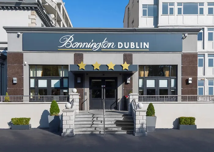 Bonnington Hotel & Leisure Centre