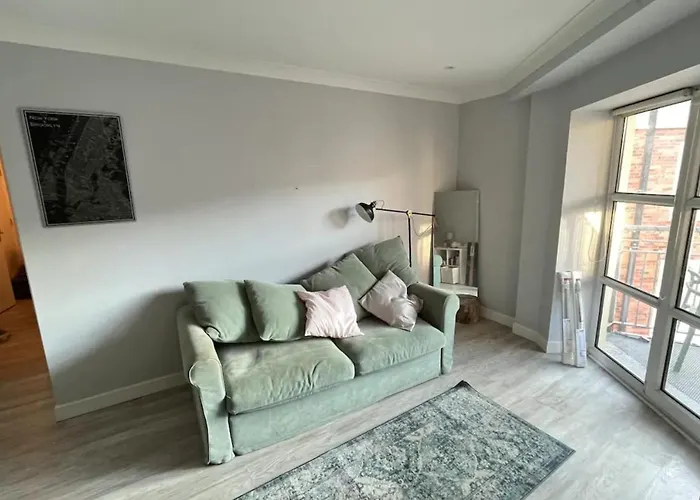 Stylish 2 Bedroom Flat In Dublin