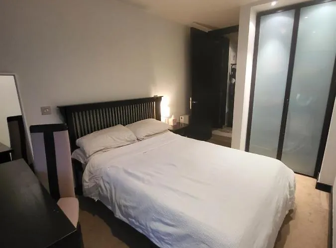 Private Double Bedroom