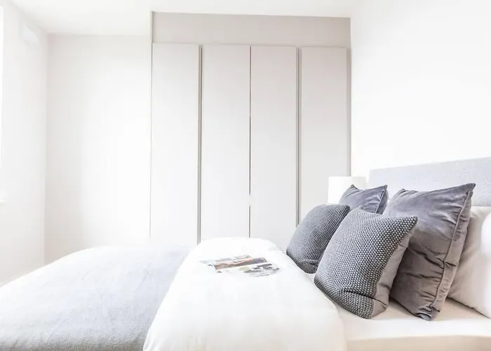 Luxury Apartment Top Location Rds, Aviva 5 Min Walk
