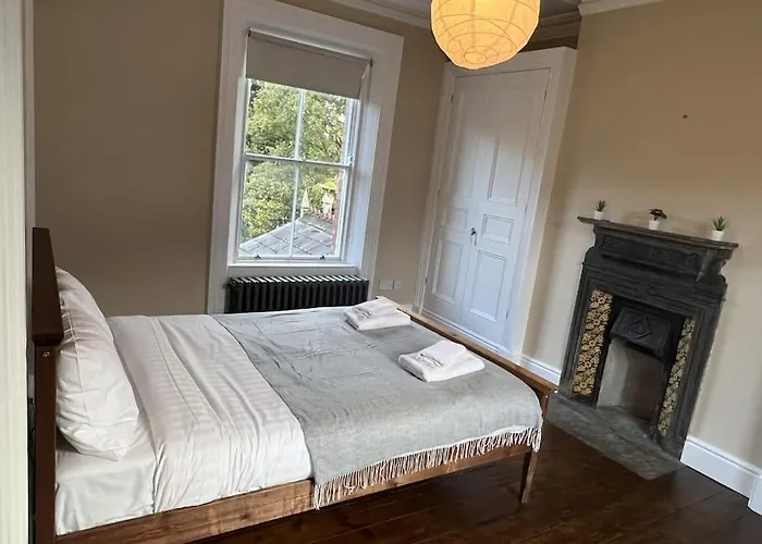 Tranquil Retreat In Historic Chapelizod