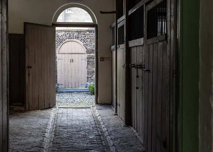 Merrion Mews