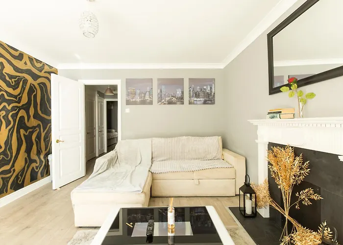 Modern Elegant Central Apt With Parking