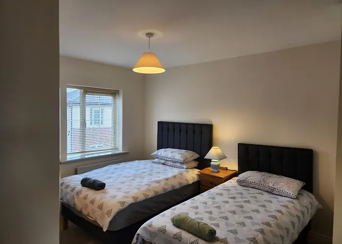 Nice Dublin 3 Bedrooms Near Airport & Dublin City 7People