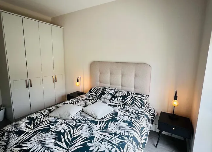 Private King Size Room In Well Decorated Shared Flat