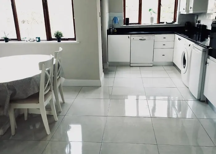 Warm And Newly Renovated 3 Bedroom Home