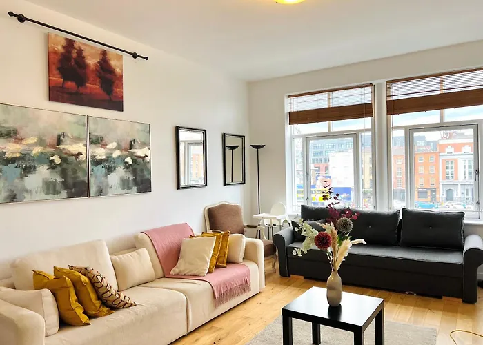Cosy River View Flat At Temple Bar