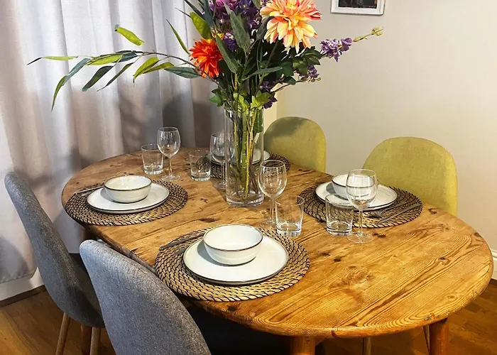 Cosy 2-Bedroom Home In Portobello